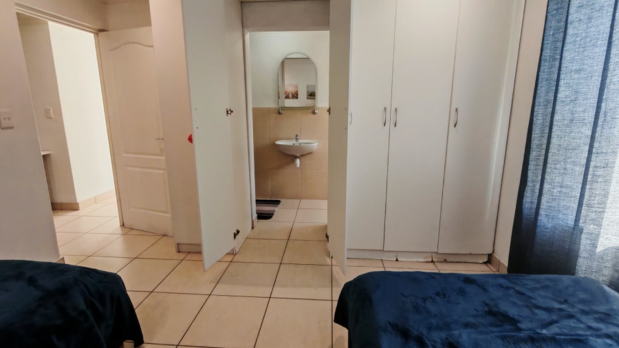 5 Bedroom Property for Sale in Twee Kuilen Western Cape